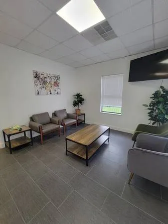 150ft2 - Office spaces for lease, from 105-255 sf (Miami) — thumbnail 5