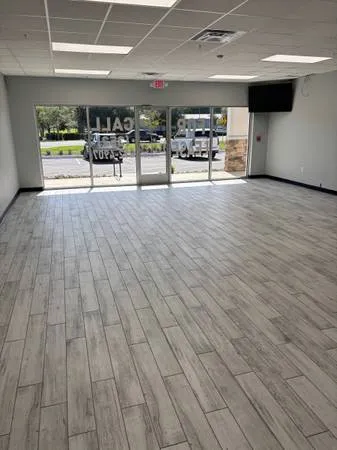 $2,500 / 980ft2 - COMMERCIAL SPACE VILLAGES/LADY LAKE (Lady Lake) 1124 County Road 25, Lady Lake, FL 32159 — thumbnail 5