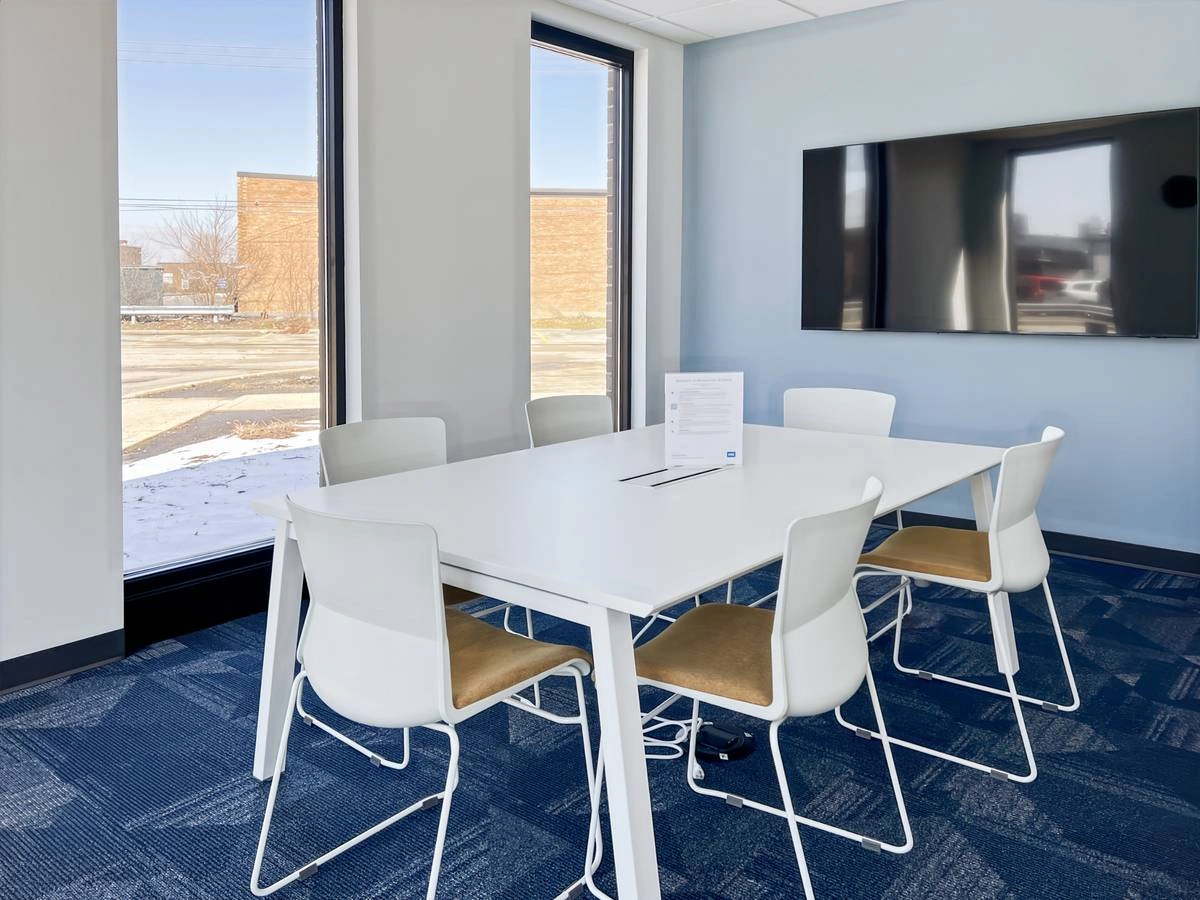 $55 Inspiring Meeting Room for Creatives & Freelancers — thumbnail 4