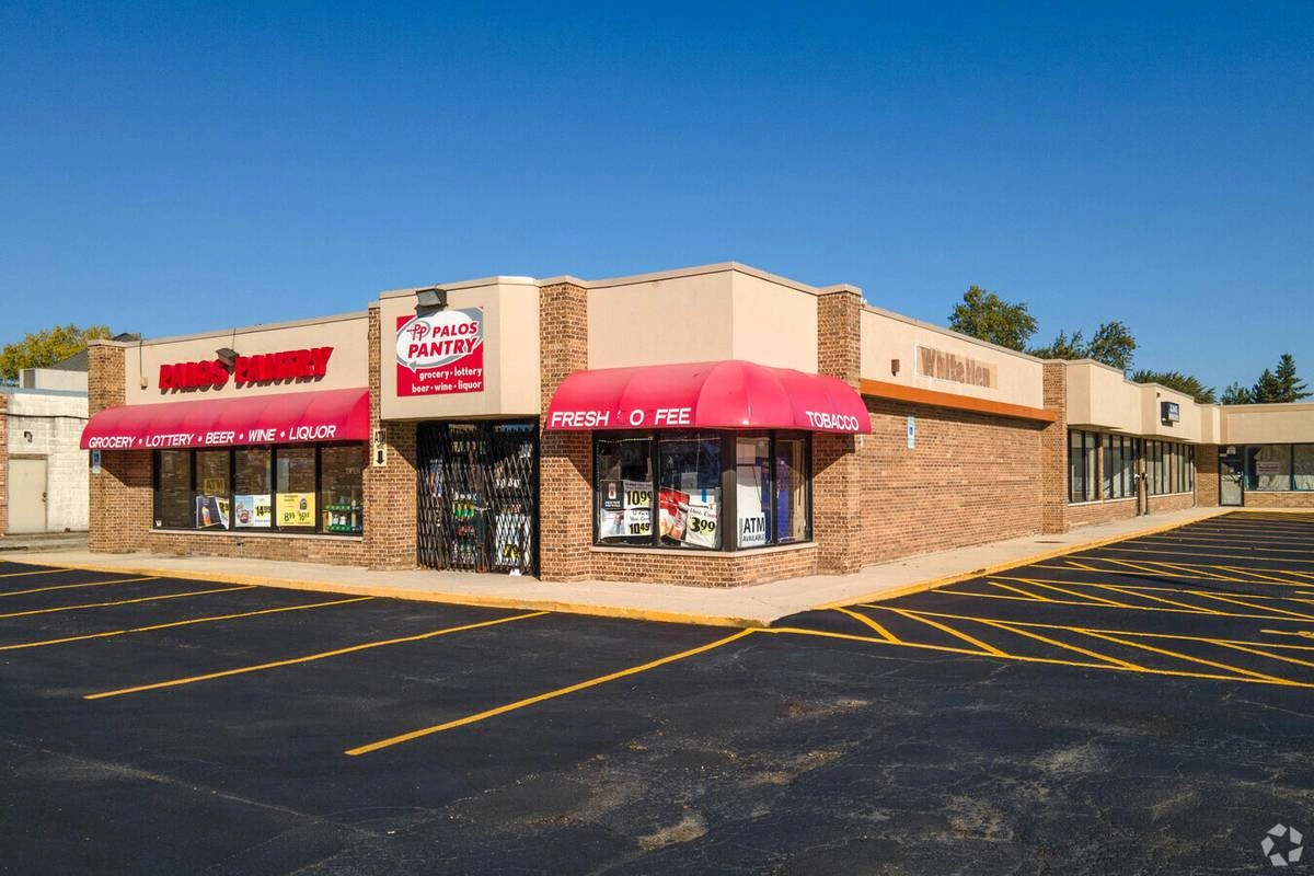 STORE FRONT FOR LEASE — thumbnail 2