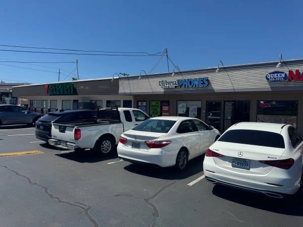 Retail & Warehouse for Lease – Near Everett Mall & I-5