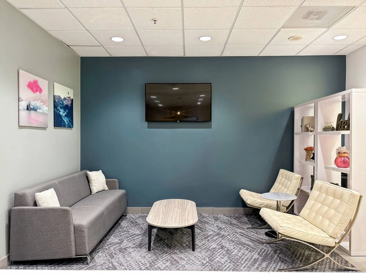 $749 Startup office | small space, flexible setup (Burbank) — thumbnail 4
