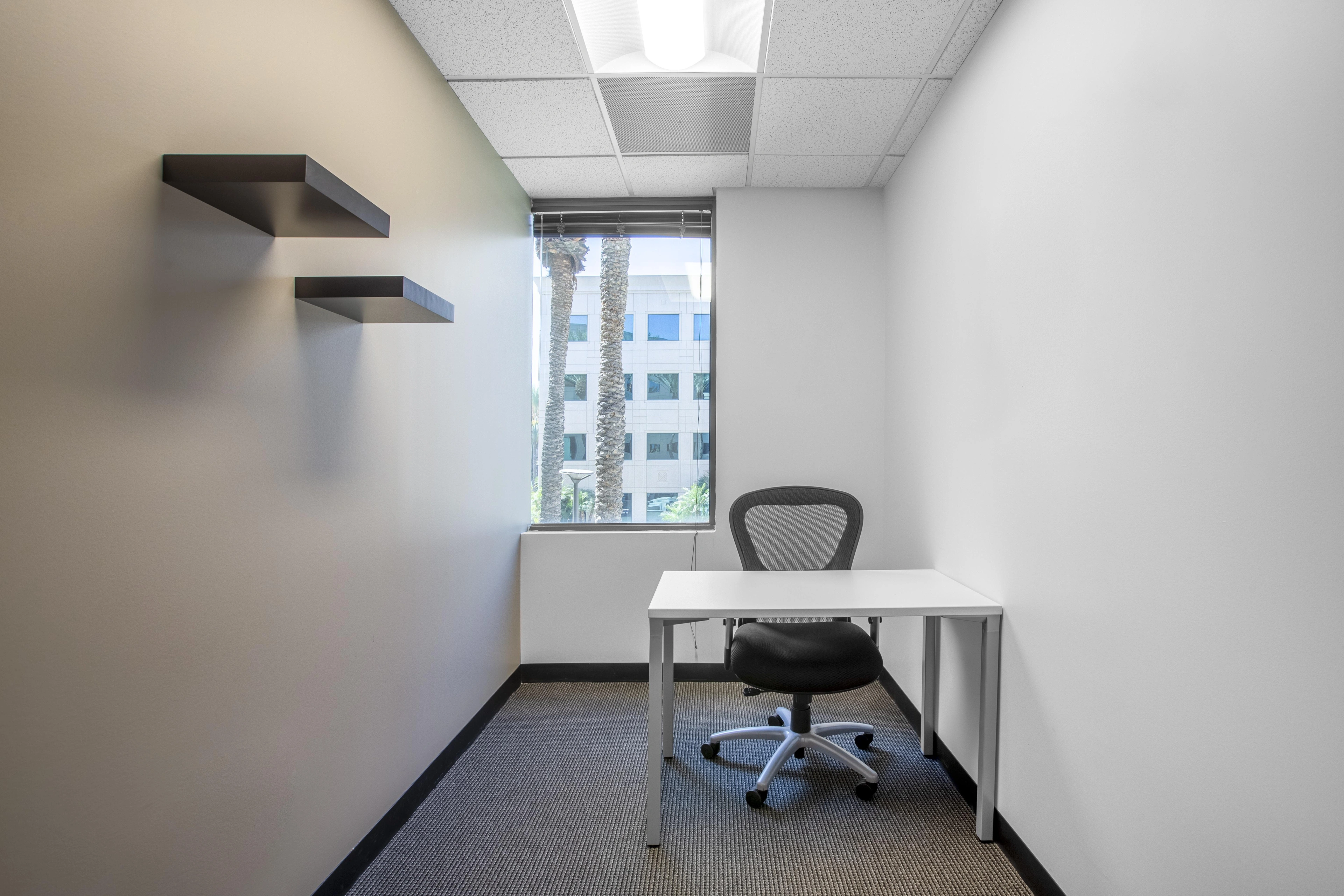 Day Office for 5 - Regus West Covina — photo 8