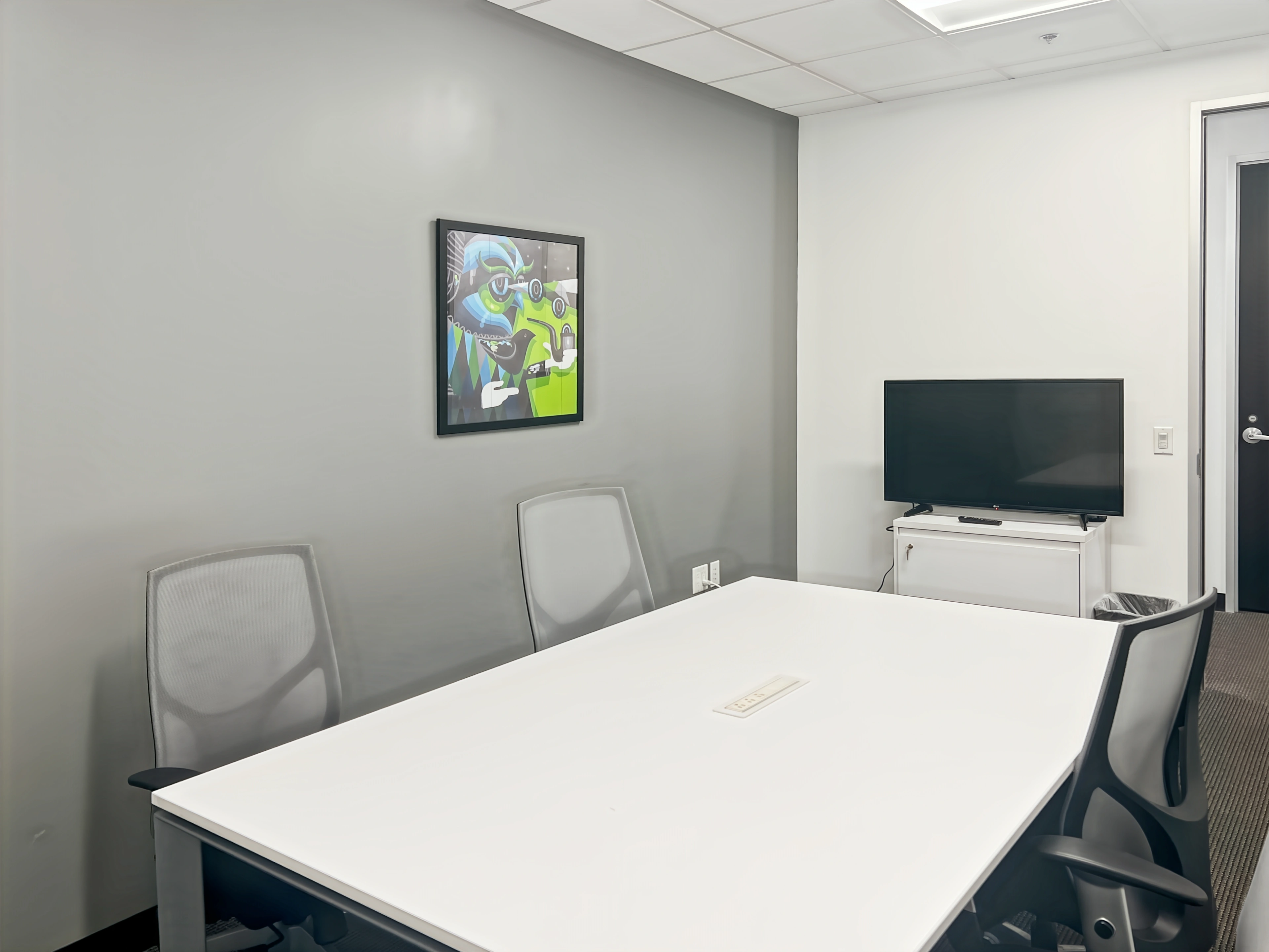 Day Desk - Regus Diamond Bar