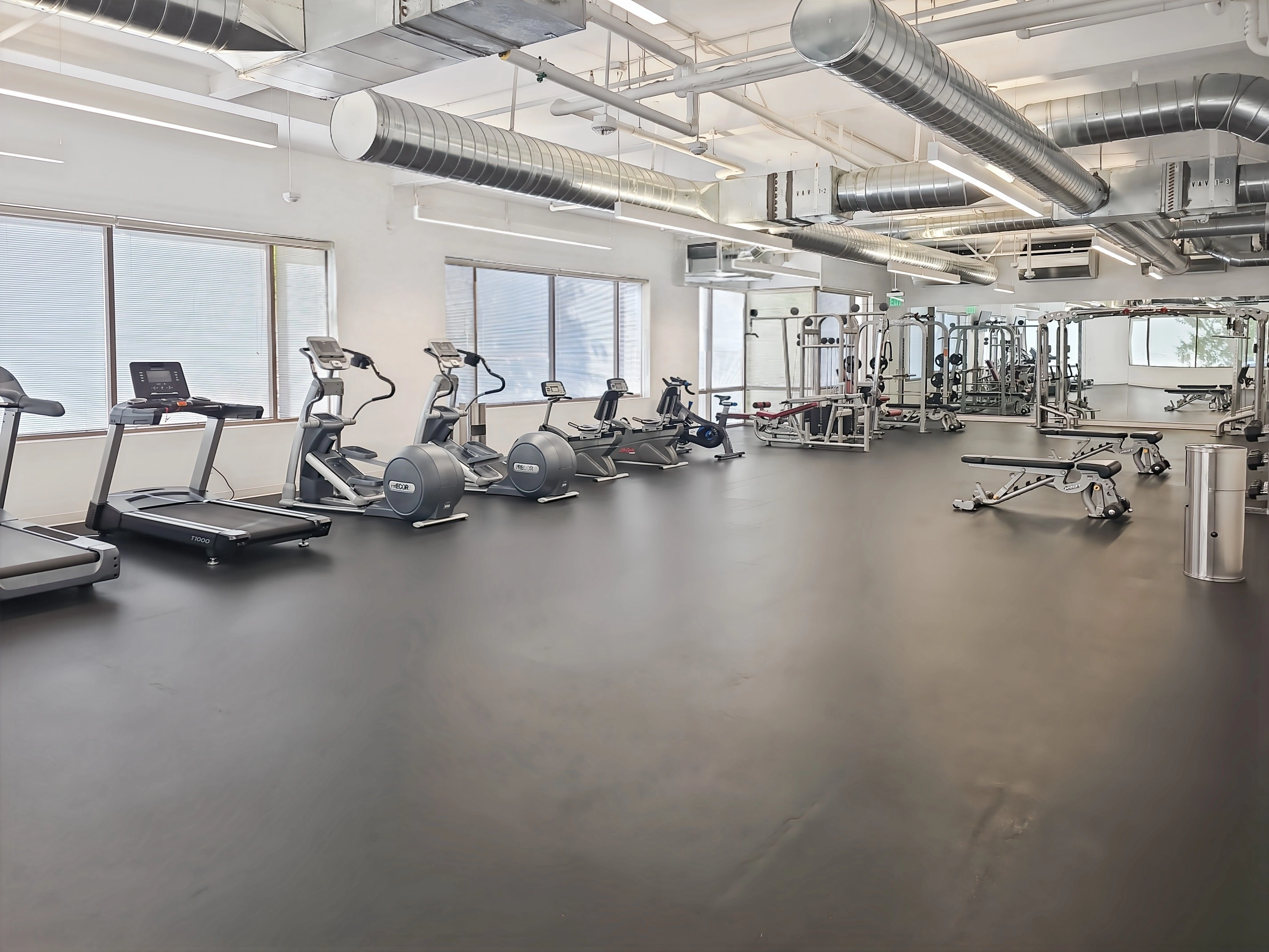 Day Office for 3 - Regus Russell Ranch